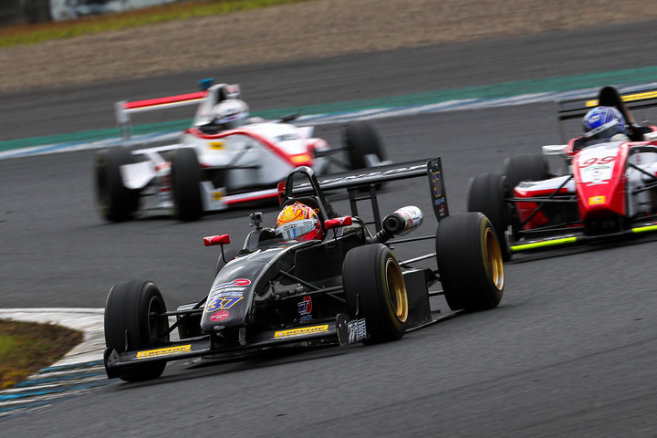 決勝7位は翁長実希（フジタ薬局アポロ電工MP/MT）