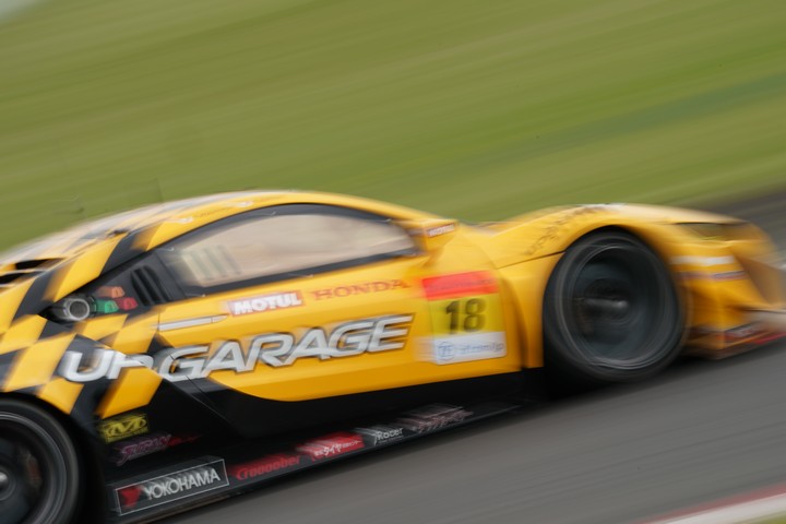 公式練習: 小林崇志／名取鉄平組（UPGARAGE NSX GT3）