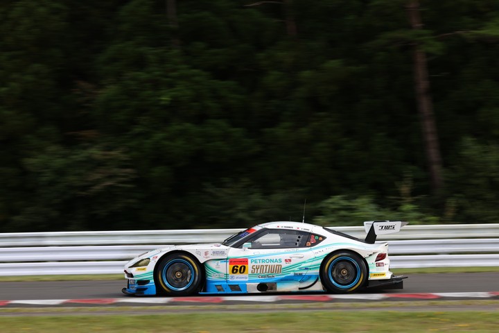 公式練習: 吉本大樹／河野駿佑組（SYNTIUM LMcorsa GR Supra GT）