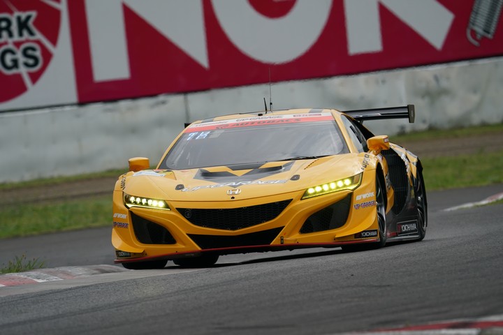 公式練習: 小林崇志（UPGARAGE NSX GT3）