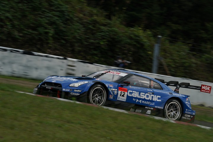 公式練習: 平峰一貴／松下信治組（カルソニックIMPUL GT-R）