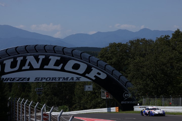 ウォームアップ: 平川亮／阪口晴南組（KeePer TOM'S GR Supra）