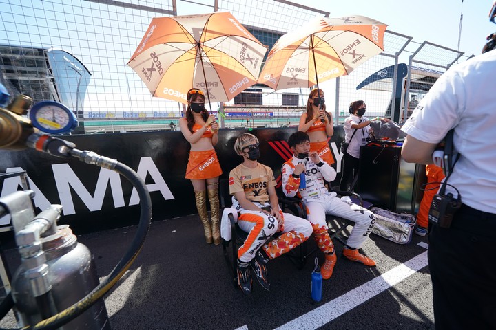 スタート進行: 大嶋和也／山下健太組（TGR TEAM ENEOS ROOKIE）