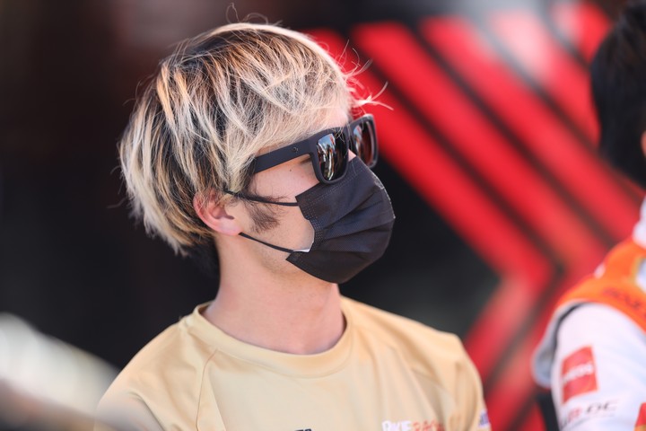 スタート進行: 山下健太（TGR TEAM ENEOS ROOKIE）