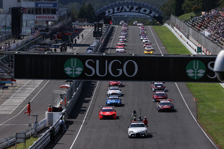 決勝レース: まもなくスタート