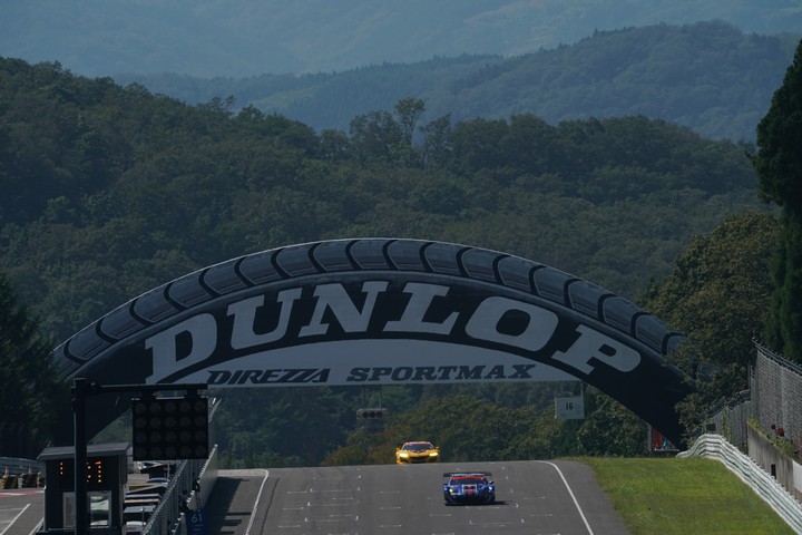 決勝レース: GT300クラス1周目