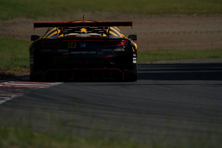 決勝レース: 小林崇志／名取鉄平組（UPGARAGE NSX GT3）