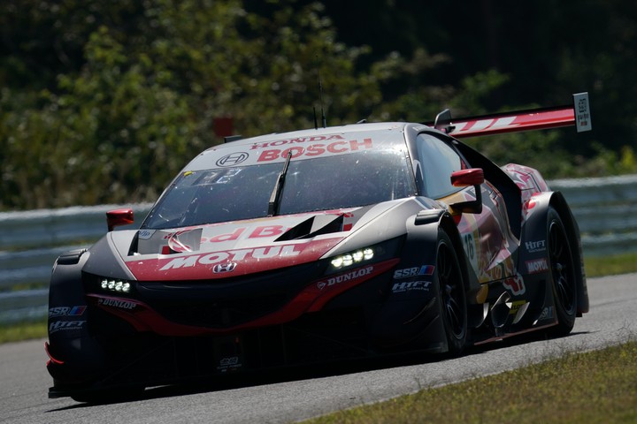 決勝レース: 笹原右京／大湯都史樹組（Red Bull MOTUL MUGEN NSX GT）