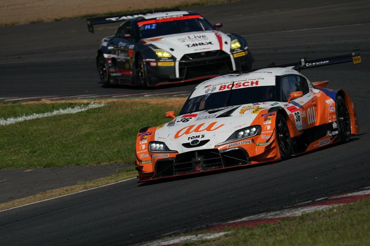 決勝レース: 関口雄飛／坪井翔組（au TOM'S GR Supra）