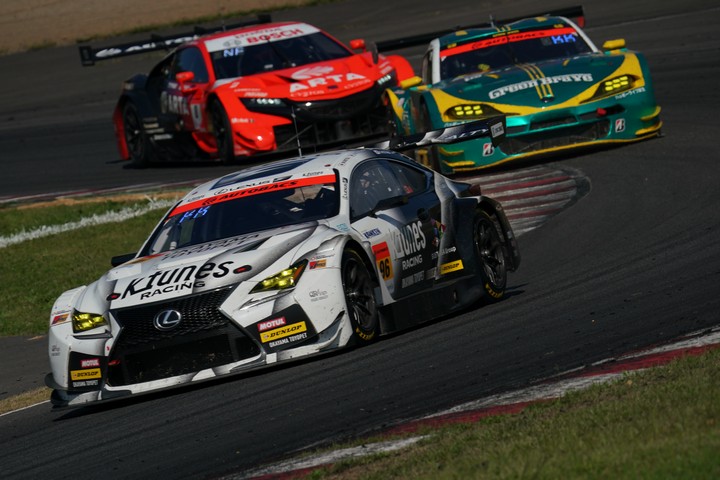 決勝レース: 小高一斗（K-tunes RC F GT3）