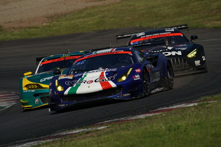 決勝レース: ケイ・コッツォリーノ（PACIFIC NAC CARGUY Ferrari）