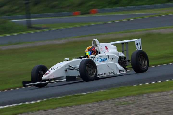 予選2位は度会太一（オートバックスドラゴコルセ）