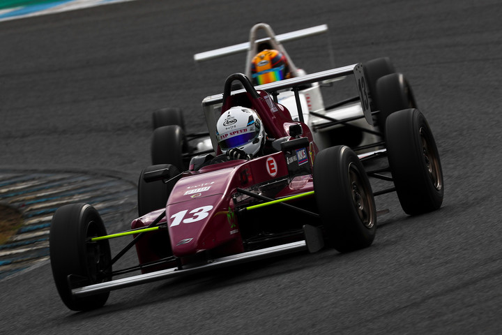 決勝2位は四倉悠聖（ZAP日本平中自動車10V ED）