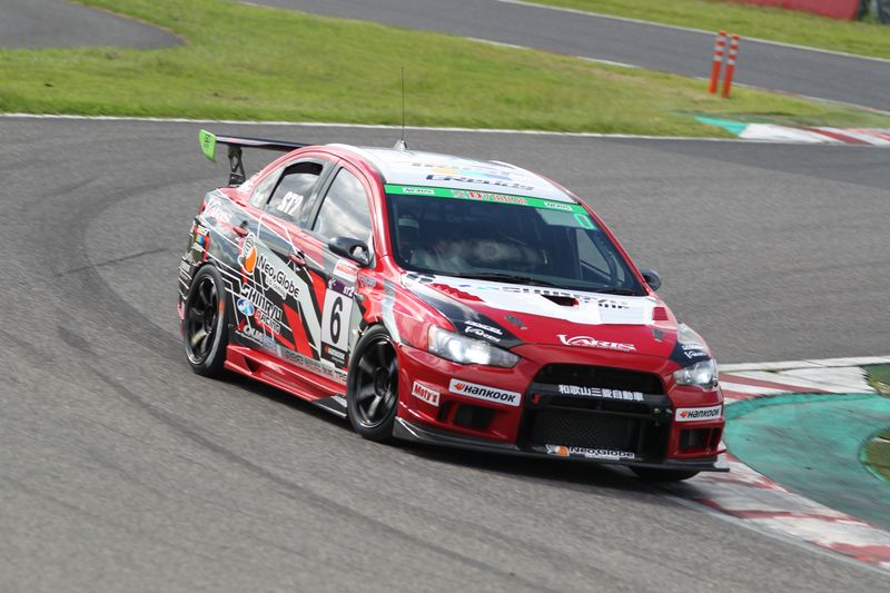 ST-3クラスポールポジションは冨桝朋広／菊地靖／大橋正澄組（6号車・新菱オート☆NEO GLOBE☆DXL☆EVO10）