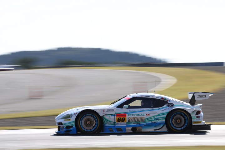 公式予選: SYNTIUM LMcorsa GR Supra GT（吉本大樹／河野駿佑）