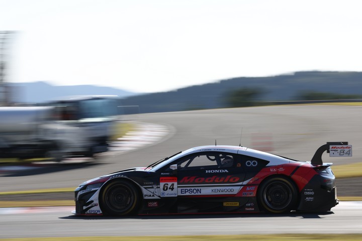 公式予選: Modulo NSX-GT（伊沢拓也／大津弘樹）