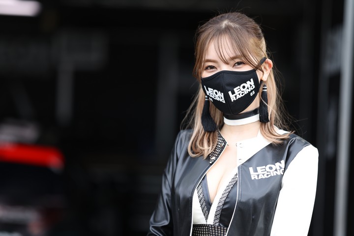 ドライバーアピアランス: レースクイーン