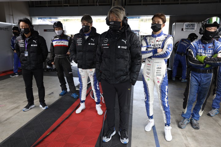 ウォームアップ: KONDO RACING