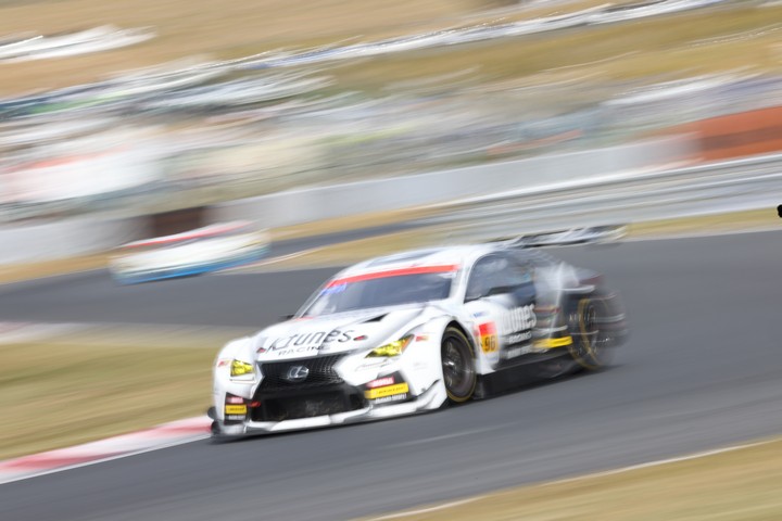 決勝レース: K-tunes RC F GT3（新田守男／阪口晴南）