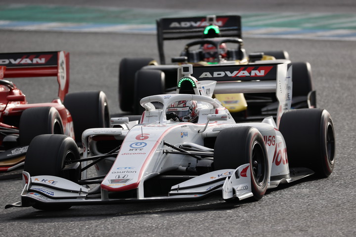 決勝3位は牧野任祐（DOCOMO DANDELION M6Y SF19）