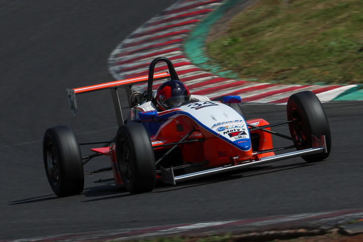 磐上隼斗（新潟国際自動車ワコーズED KKS）