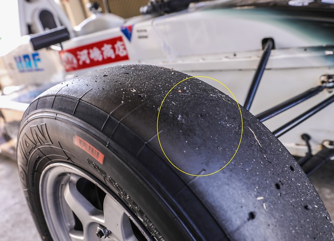 予選でタイヤに発生したフラットスポット