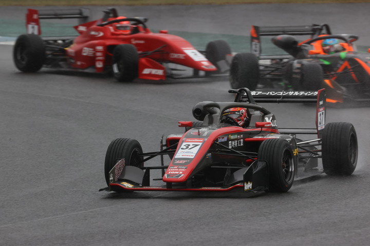 決勝5位は平良響（Kuoカローラ中京TOM'S 320）