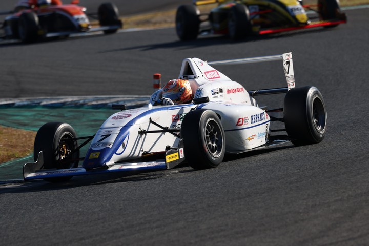 第11戦予選5位、第12戦予選3位の太田格之進（HFDP/SRS/コチラレーシング）