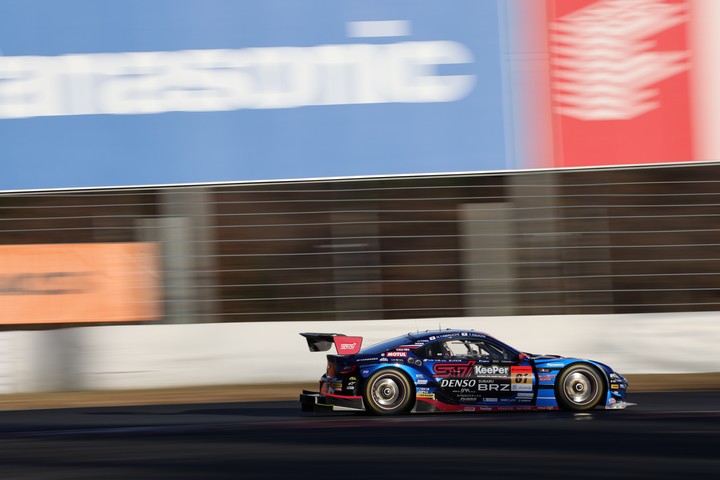 公式練習: GT300クラストップタイムはSUBARU BRZ R&D SPORT（井口卓人／山内英輝）