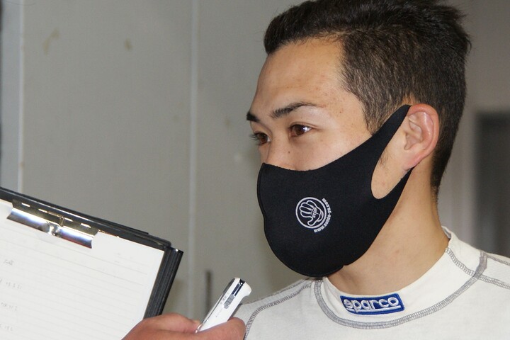 優勝した元嶋成弥（Kデンタルオフィス★MYST）