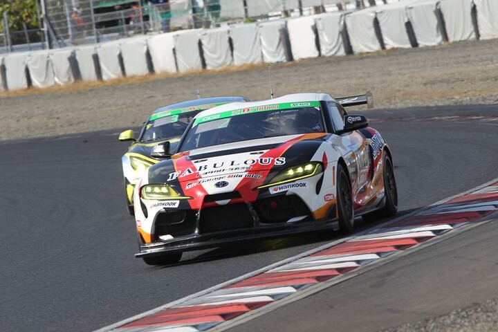 ST-Zクラス優勝はFABULOUS GRMI GR SUPRA GT4（鈴木宏和／久保凜太郎／塩津佑介／佐藤公哉）