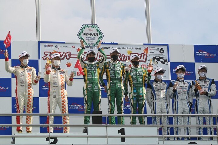 ST-3クラスの表彰式
