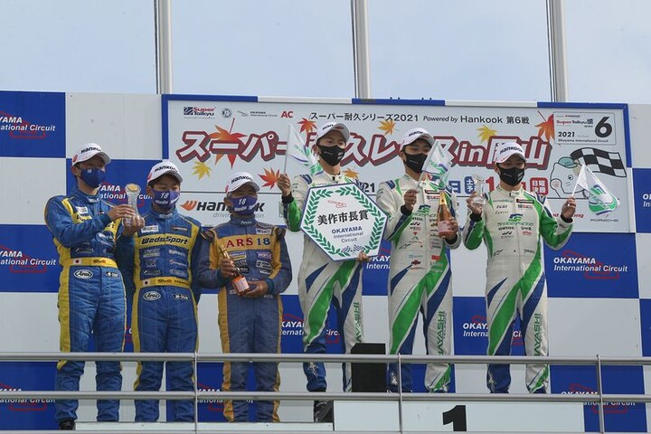 ST-4クラスの表彰式