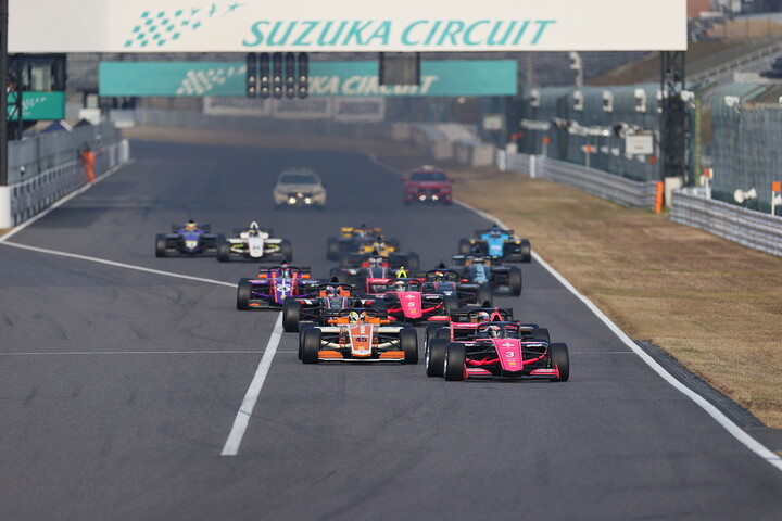 12周の決勝がスタートした