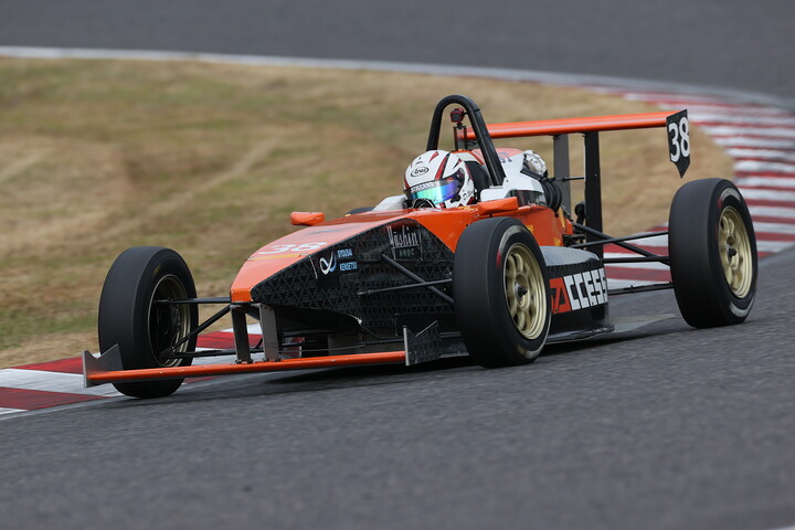 日本一決定戦: Aグループ第1レグ2位は上野大哲（SACCESS RACING ES）