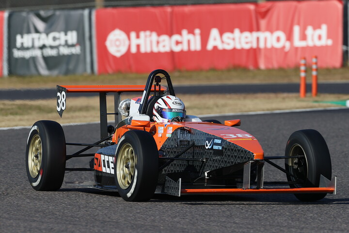 日本一決定戦Aグループ: 予選2位は上野大哲（SACCESS RACING ES）