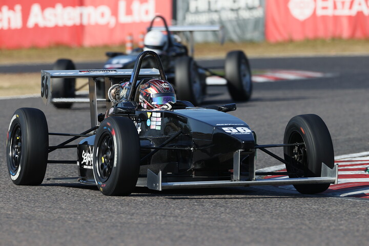 日本一決定戦Bグループ: ポールポジションは佐藤巧望（MYST.KK-SII.制動屋.佐藤歯科）