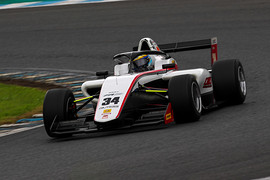 マスタークラス優勝は三浦勝（CMS F111）