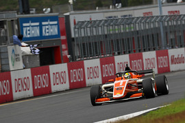 決勝2位は大草りき（PONOS Racing）