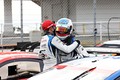 決勝レース: 決勝レース: GT300クラスで優勝して抱き合う嵯峨宏紀と中山友貴（apr）