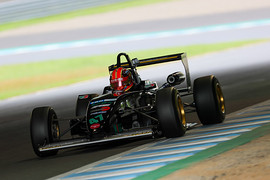 ポールポジションは徳升広平(フジタ薬局アポロ電工高山短大) ポールポジションは徳升広平(フジタ薬局アポロ電工高山短大)