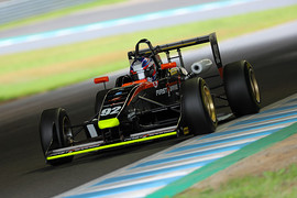 予選2位は黒沼聖那(ファーストガレージ&Sウインズ) 予選2位は黒沼聖那(ファーストガレージ&Sウインズ)