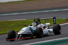 決勝3位は金井亮忠（チームNATS・正義・001）