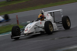 予選7位は渡会太一(オートバックスドラゴコルセ) 予選7位は渡会太一(オートバックスドラゴコルセ)