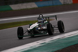 優勝は佐藤樹(群馬トヨペットリアノED) 優勝は佐藤樹(群馬トヨペットリアノED)