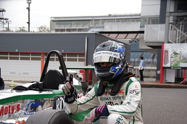 優勝した佐藤樹(群馬トヨペットリアノED) 優勝した佐藤樹(群馬トヨペットリアノED)