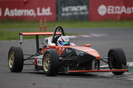 予選4位は上野大哲(SACCESS RACING ES) 予選4位は上野大哲(SACCESS RACING ES)