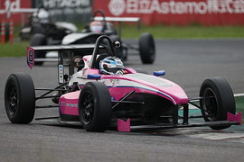 ポールポジションは岡本大地(FTK・レヴレーシングガレージ) ポールポジションは岡本大地(FTK・レヴレーシングガレージ)