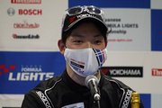 決勝記者会見: 優勝した名取鉄平（B-MAX RACING TEAM）