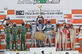 ST-3クラスの表彰式